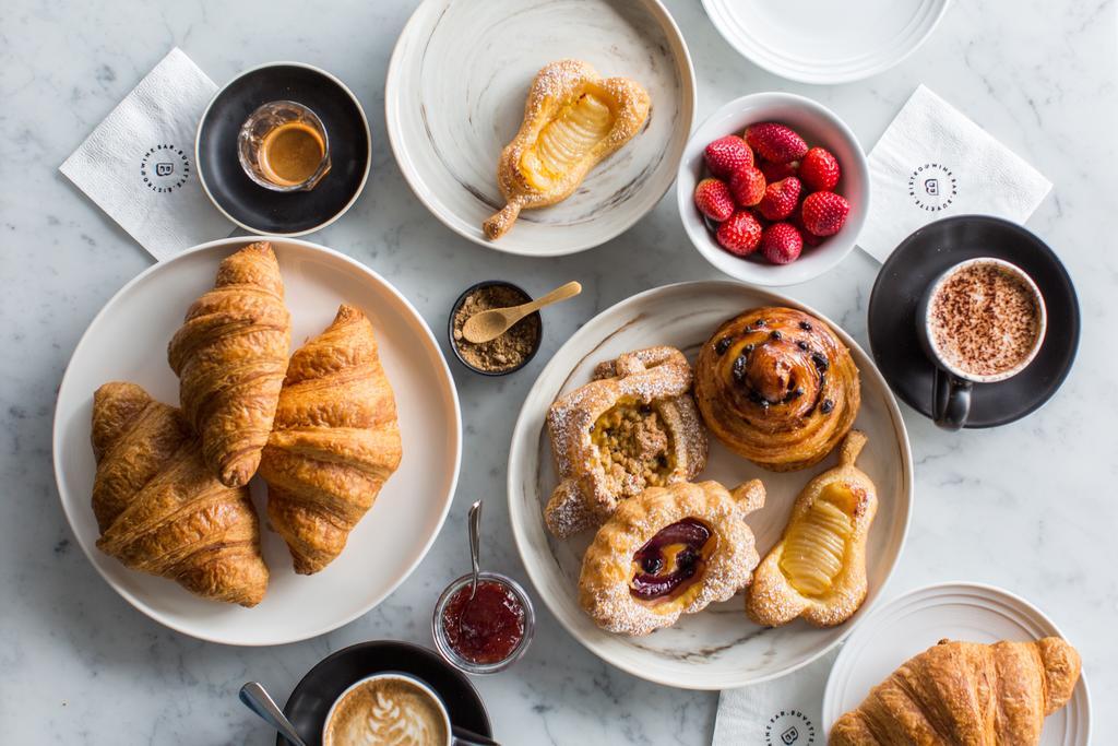 Hotel Realm Canberra Kültér fotó Croissants and other pastries