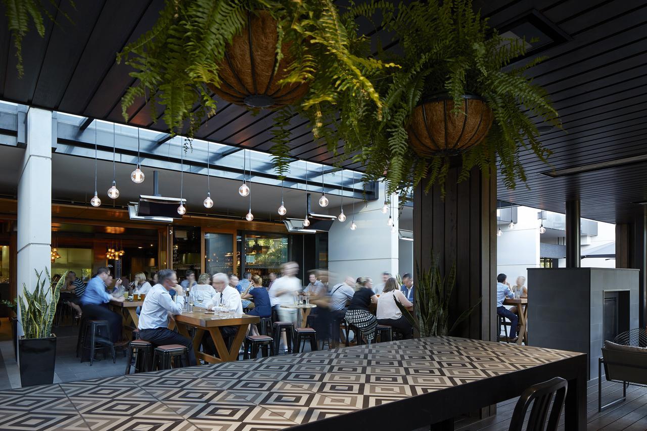 Hotel Realm Canberra Kültér fotó The Terrace at The Standard