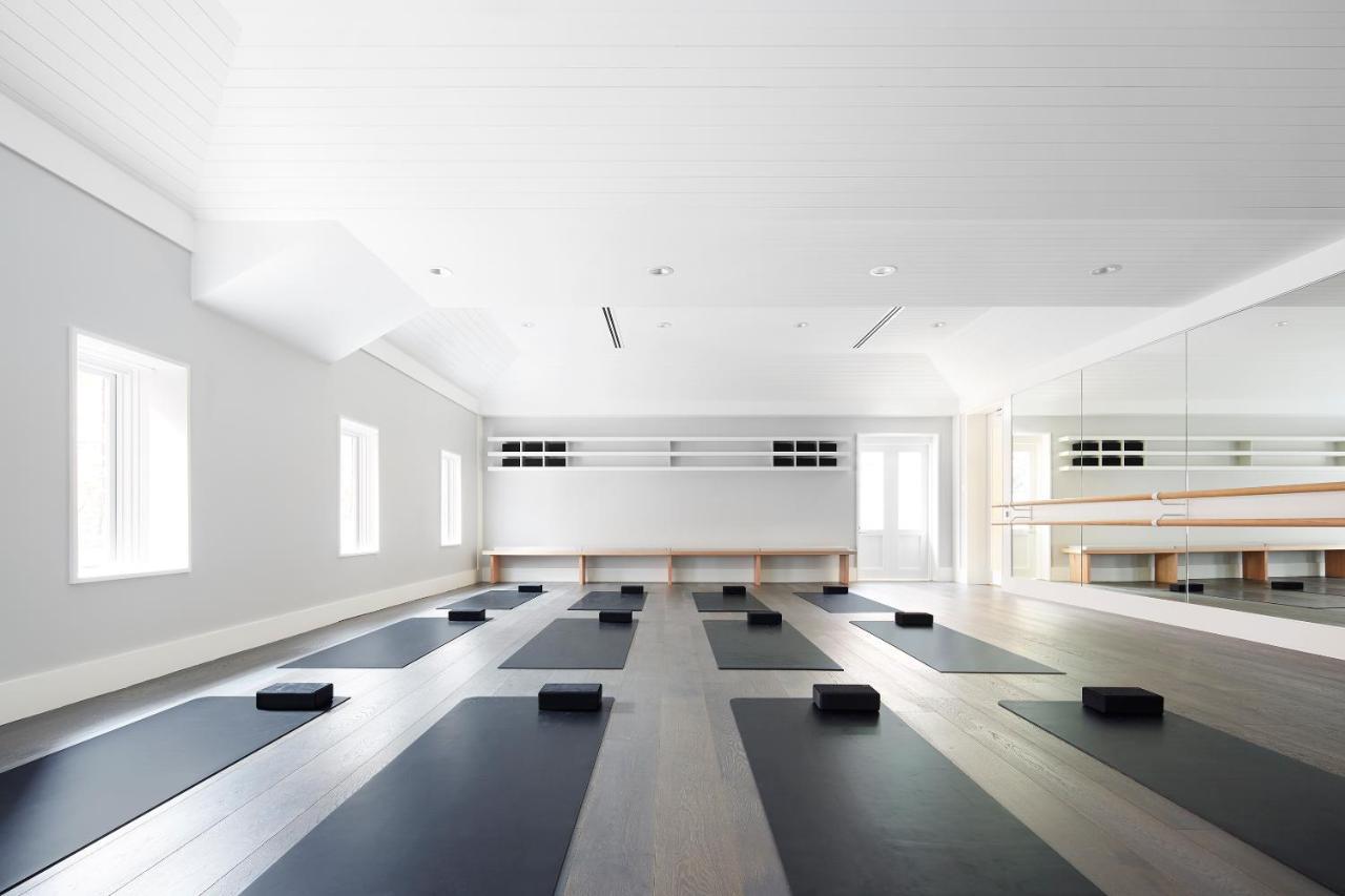 Hotel Realm Canberra Kültér fotó The Yoga Room